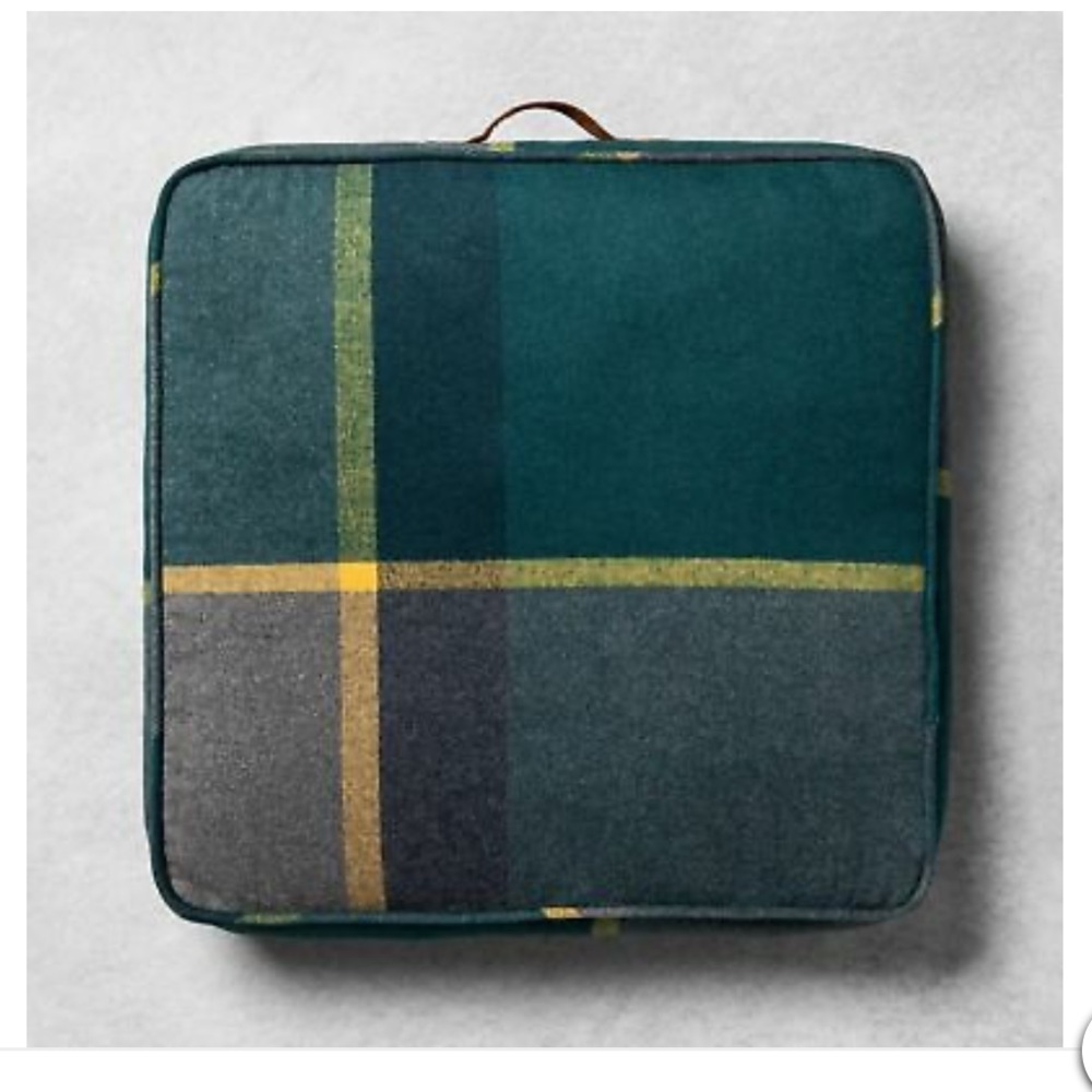 Hearth & Hand Floor cushion Yorktown EUC 1 left!